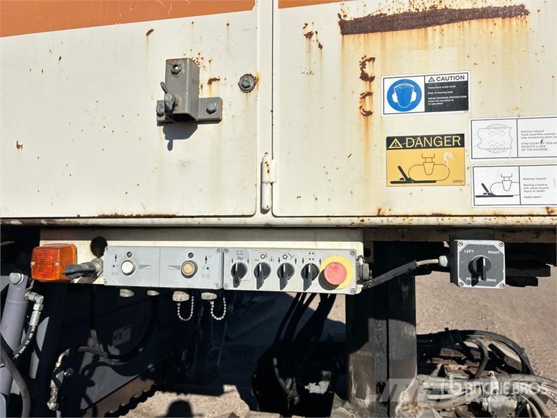 Wirtgen W2000 アスファルトコールドミリングマシーン