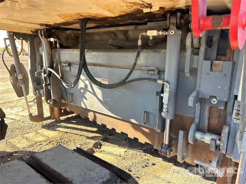 Wirtgen W2000 アスファルトコールドミリングマシーン