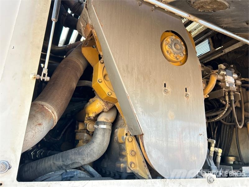 Wirtgen W2000 アスファルトコールドミリングマシーン