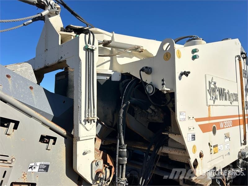 Wirtgen W2000 アスファルトコールドミリングマシーン