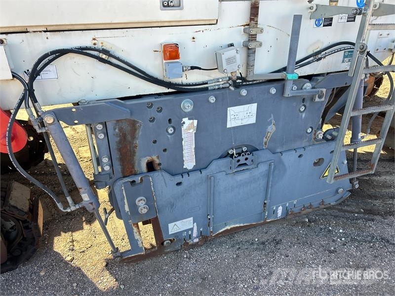 Wirtgen W2000 アスファルトコールドミリングマシーン
