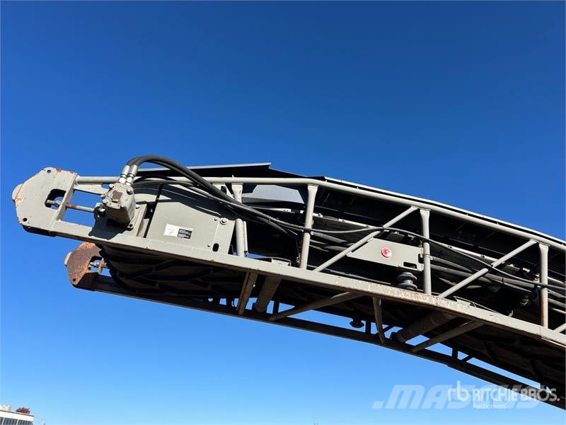 Wirtgen W2000 アスファルトコールドミリングマシーン