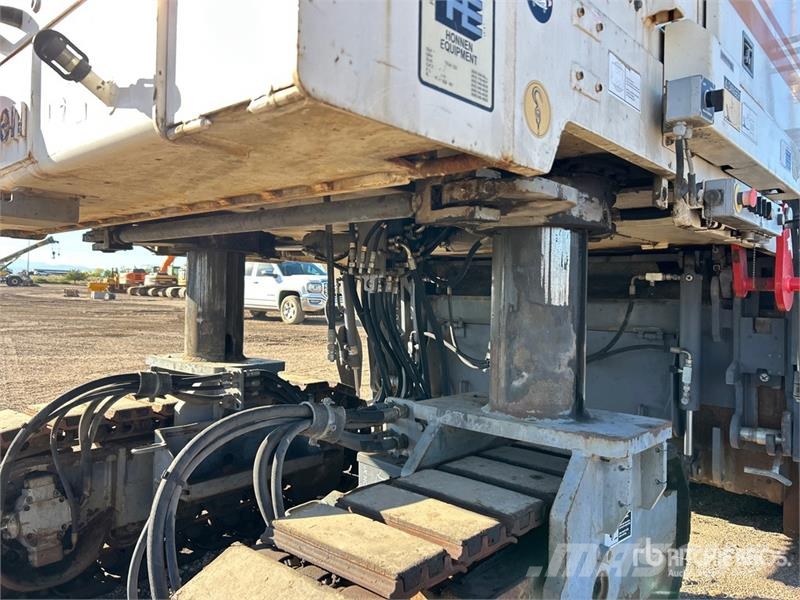 Wirtgen W2000 アスファルトコールドミリングマシーン
