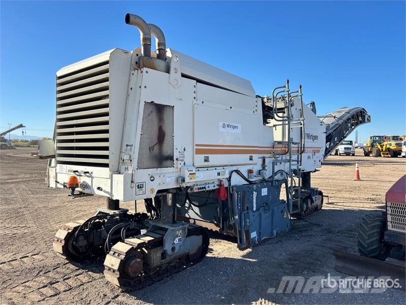 Wirtgen W2000 アスファルトコールドミリングマシーン