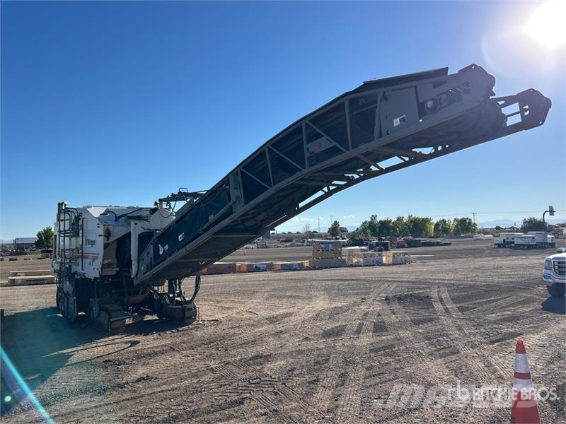 Wirtgen W2000 アスファルトコールドミリングマシーン