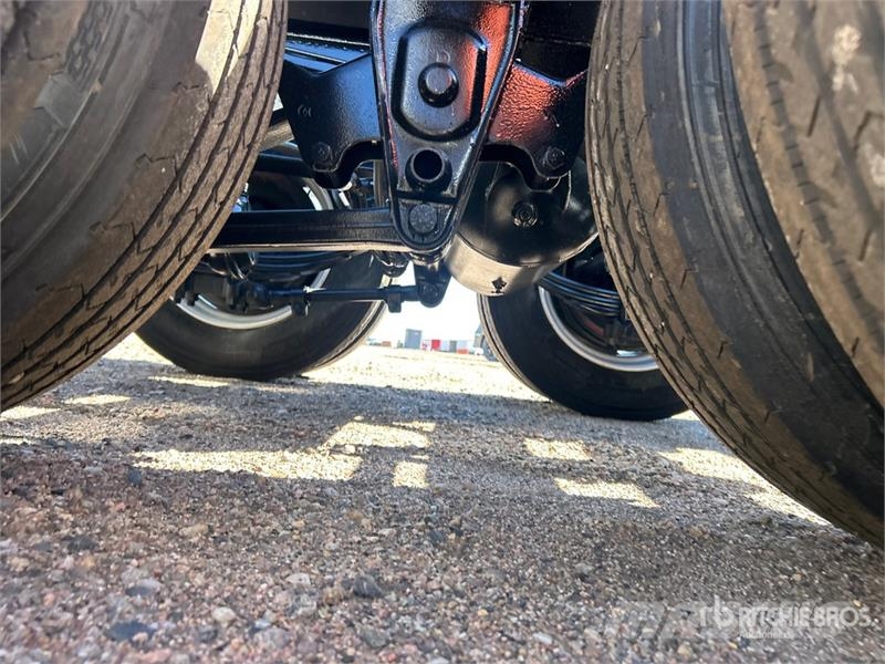 Witzco Challenger RG-52 平板拖车