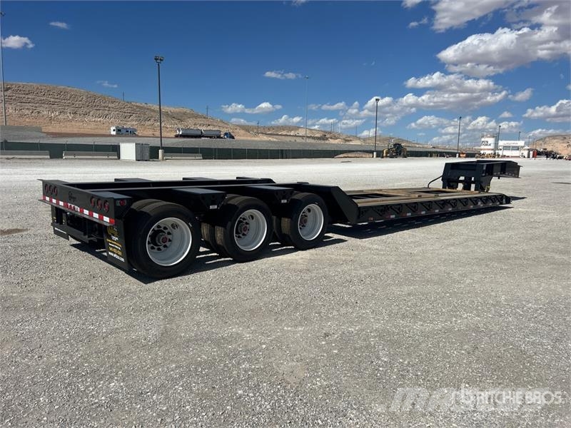 Witzco Challenger RG-52 Tri/A Removable Gooseneck Lowboy  低架裝載車