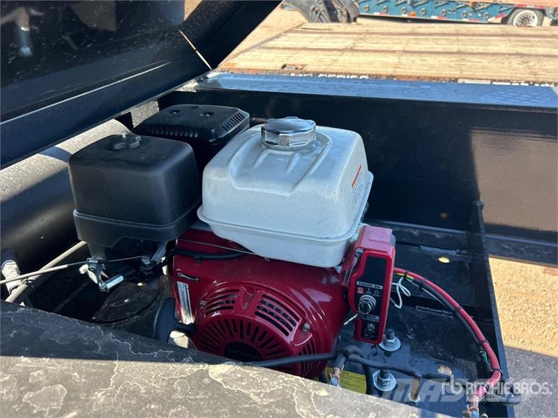 Witzco Challenger RG-52 平板拖车