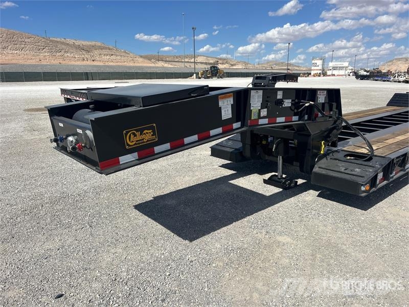 Witzco Challenger RG-52 Tri/A Removable Gooseneck Lowboy 低架裝載車