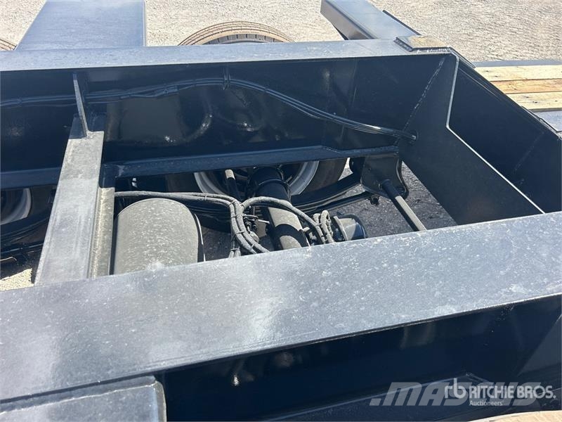 Witzco Challenger RG-52 Tri/A Removable Gooseneck Lowboy 低架裝載車