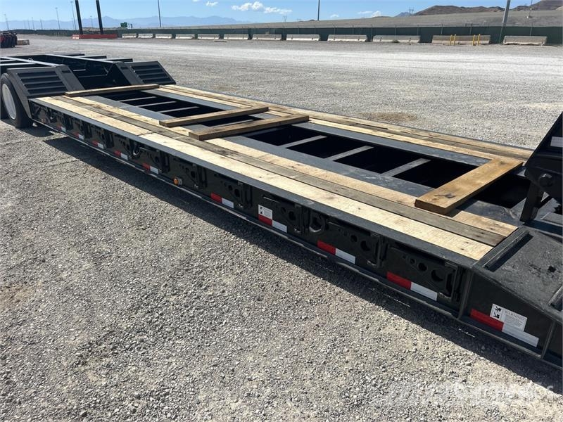 Witzco Challenger RG-52 Tri/A Removable Gooseneck Lowboy  低架裝載車