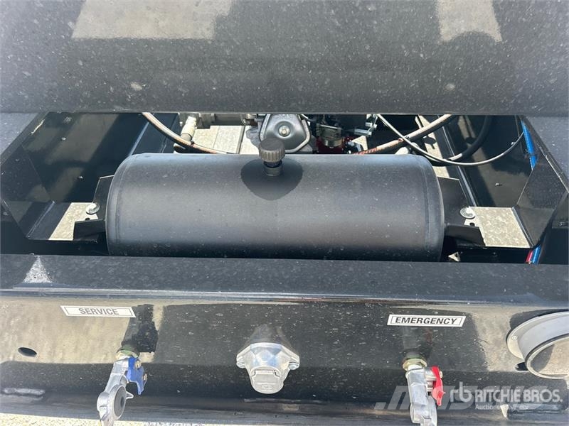 Witzco Challenger RG-52 Tri/A Removable Gooseneck Lowboy  低架裝載車