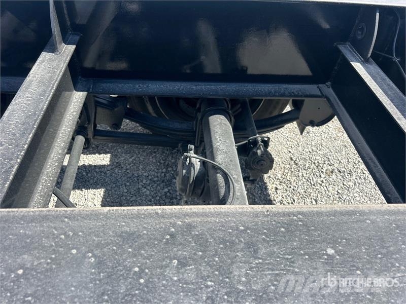 Witzco Challenger RG-52 Tri/A Removable Gooseneck Lowboy  低架裝載車