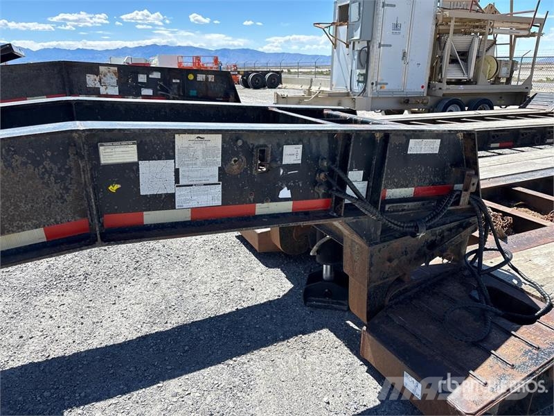 Witzco Trailers 35 ton T/A Removable Gooseneck Lowboy Tra Remorque surbaissée