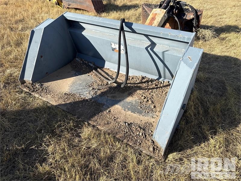 Wolverine 72 in Multi-Purpose Skid Steer Bucket Skovle