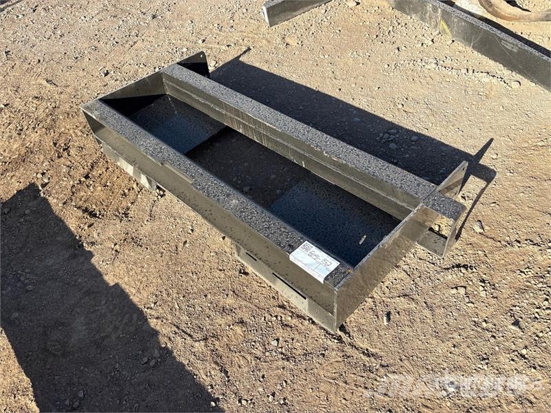 Wolverine FK-11-48W 48 in Skid Steer Attachment Mo Outros componentes