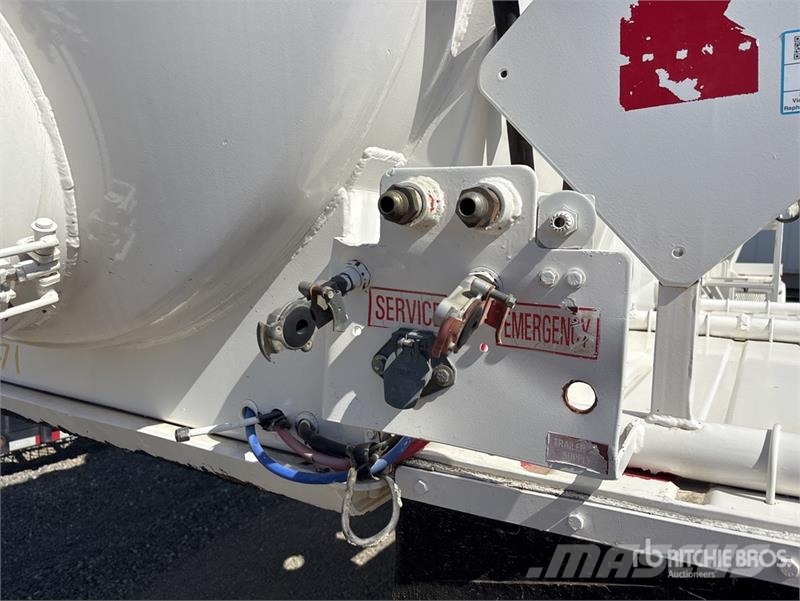  WORLEY WELDING WORKS INC 4000 gal T/A Vacuum Tanke 罐體拖車