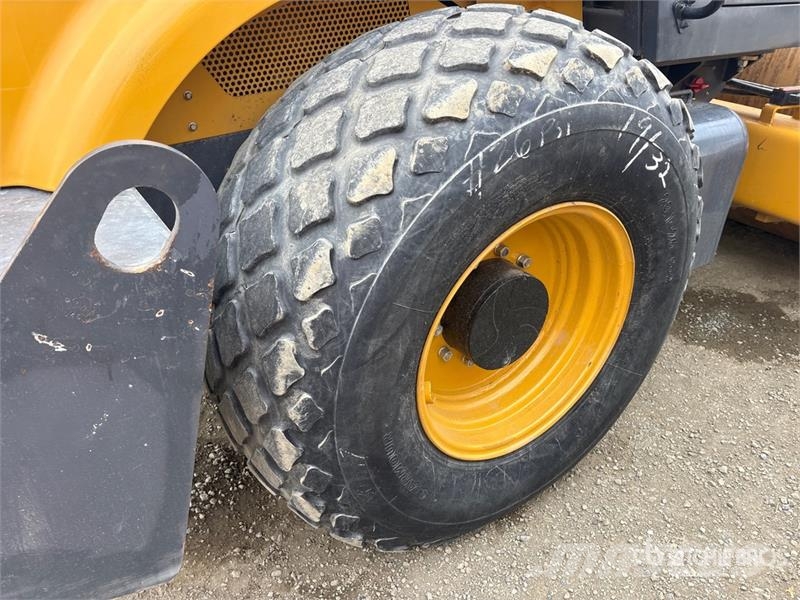 XCMG CV123PDU Smooth Drum Compactor Грунтовые катки