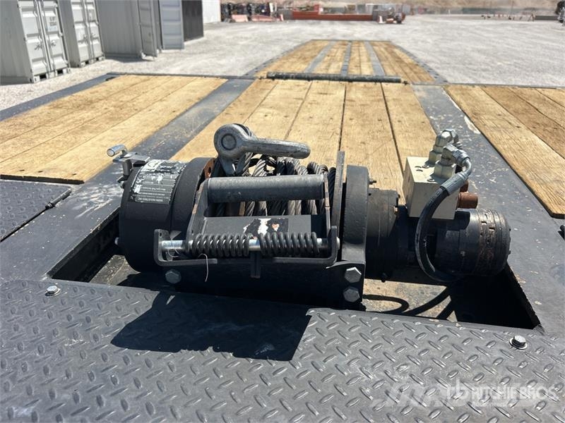 XL Specialized 80SA 40 ton 49 ft T/A Sliding Axle Dieplader