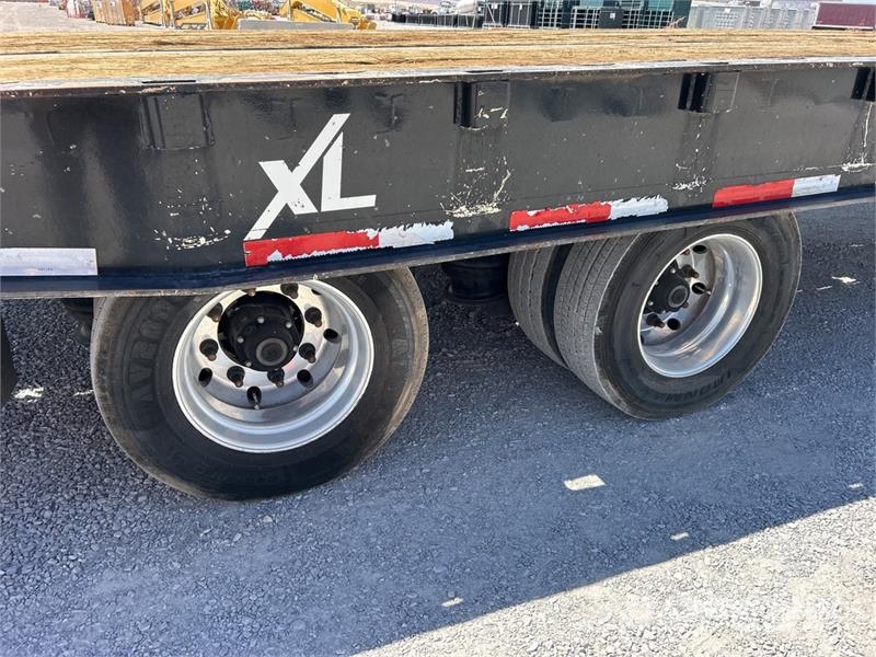 XL Specialized 80SA 40 ton 49 ft T/A Sliding Axle Dieplader