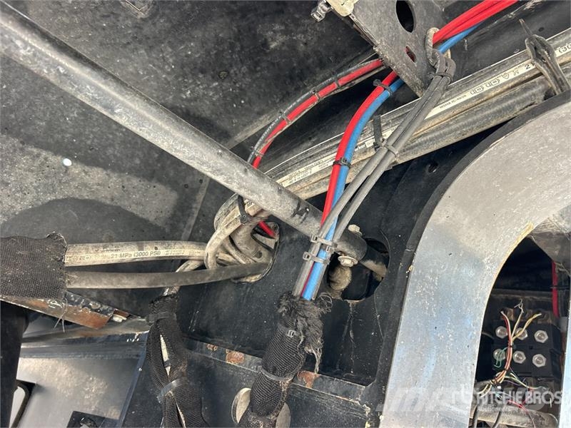 XL Specialized 80SA 40 ton 49 ft T/A Sliding Axle Dieplader