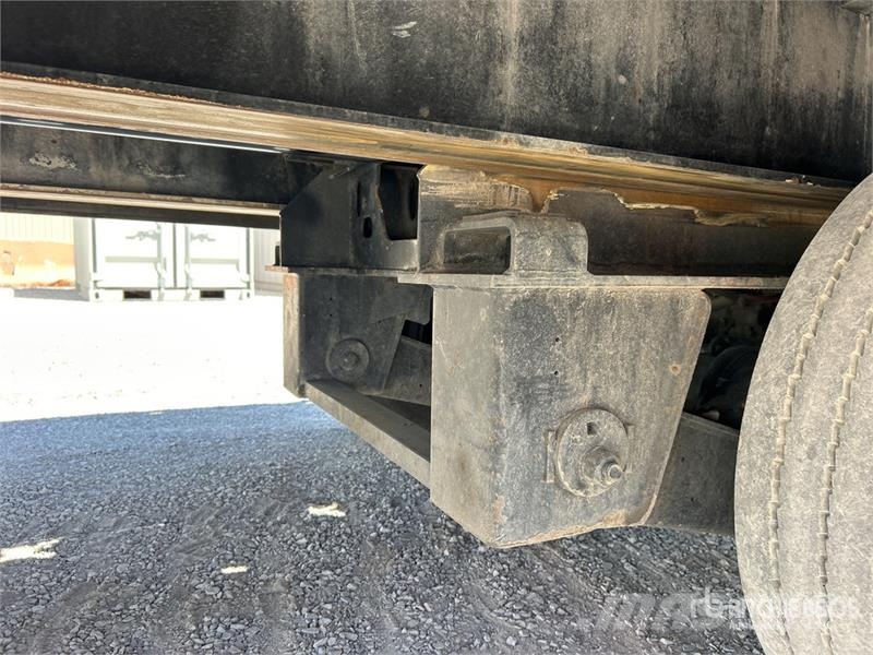 XL Specialized 80SA 40 ton 49 ft T/A Sliding Axle Dieplader