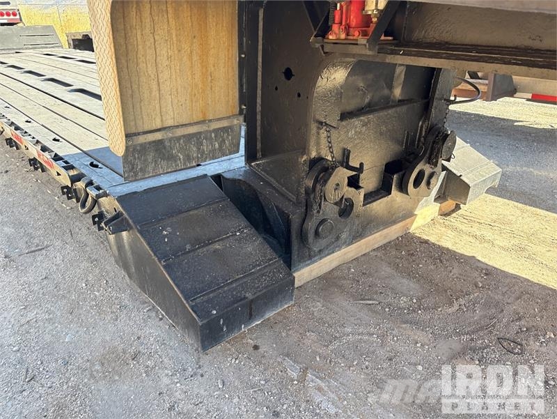 XL Specialized 90MD Tri/A 29 ft - 50 ft Extendable Low loaders