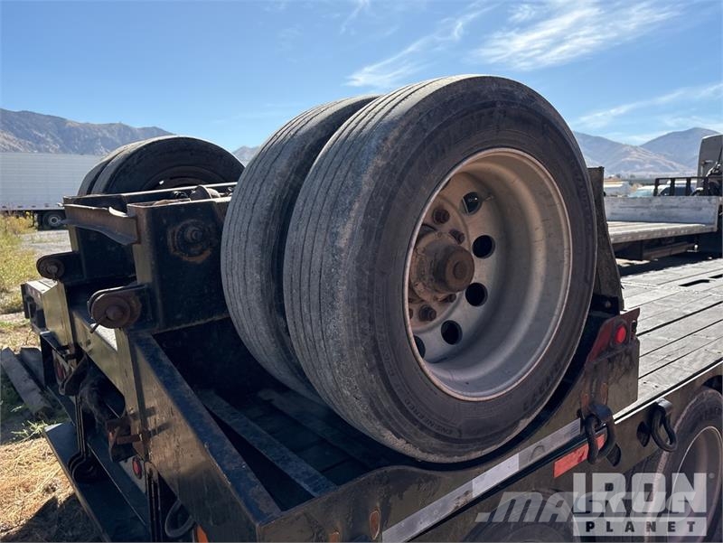 XL Specialized 90MD Tri/A 29 ft - 50 ft Extendable Low loaders