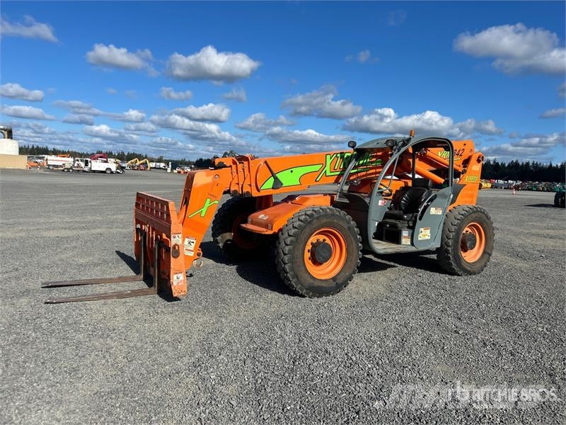 Xtreme XRM842 Telehandler Carretillas telescópicas