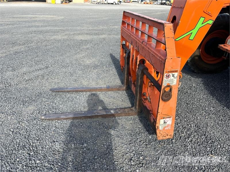 Xtreme XRM842 Telehandler Carretillas telescópicas