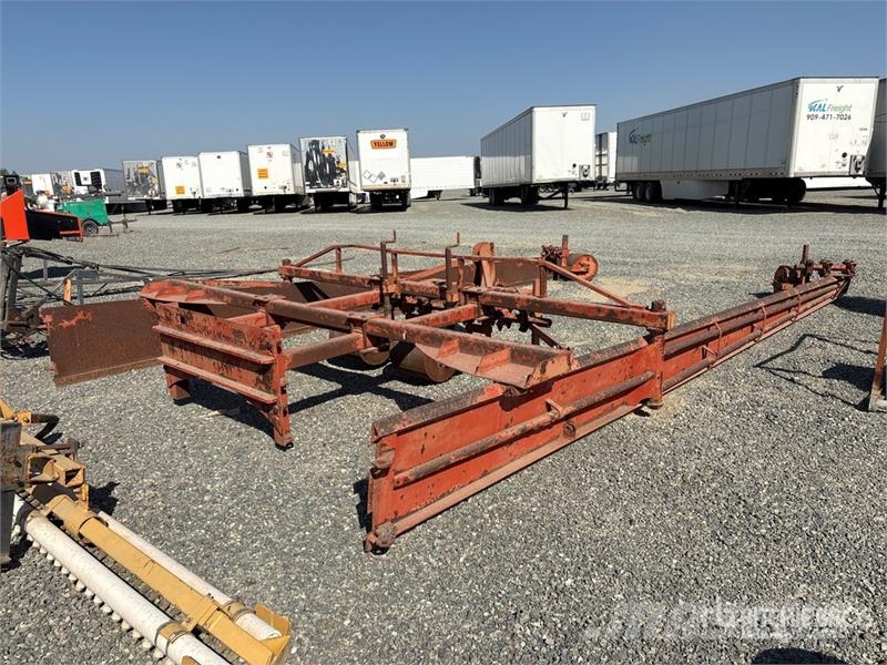  Y&J 3-Point 14 ft x 24 ft Alfalfa Border Maker Lauksaimniecība- Citi