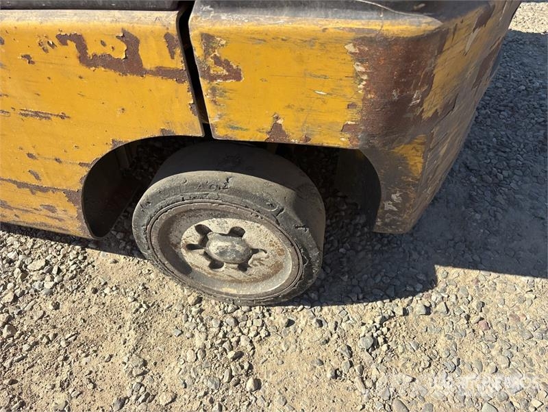 Yale 4800 lb Cushion Tire Forklift 그 외 지게차