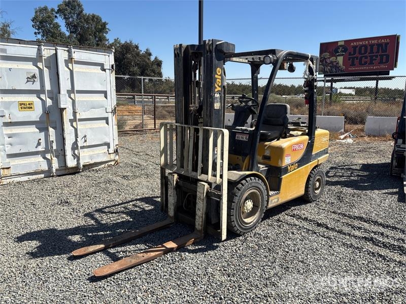Yale 6550 lb Cushion Tire Pneumatic Tire Forklift フォークリフト - その他