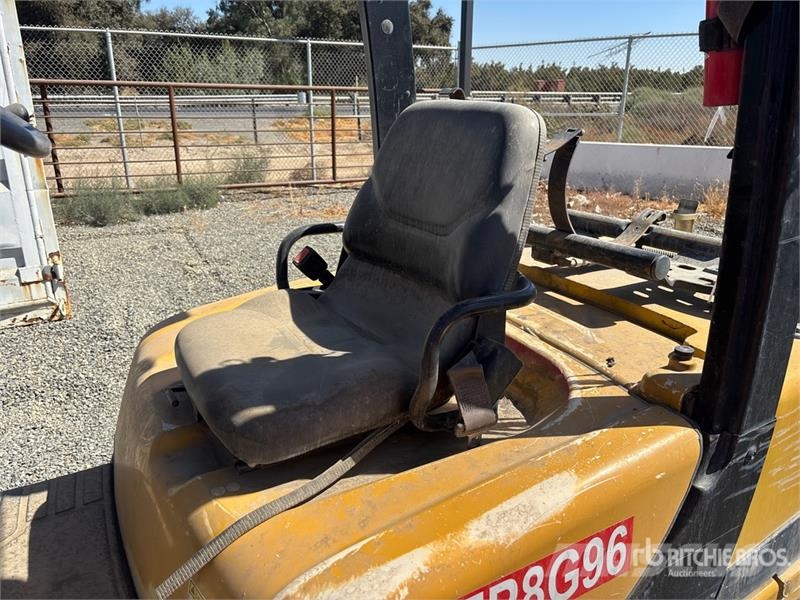 Yale 6550 lb Cushion Tire Pneumatic Tire Forklift フォークリフト - その他