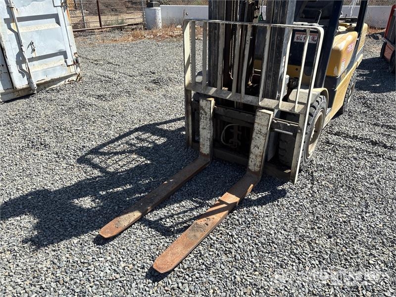 Yale 6550 lb Cushion Tire Pneumatic Tire Forklift フォークリフト - その他