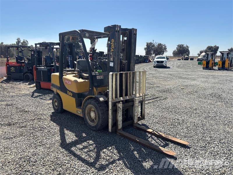 Yale 6550 lb Cushion Tire Pneumatic Tire Forklift フォークリフト - その他
