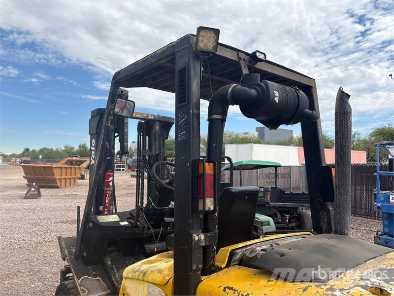 Yale GDP080LJNPBV085 Pneumatic Tire Forklift Forklift trucks - others