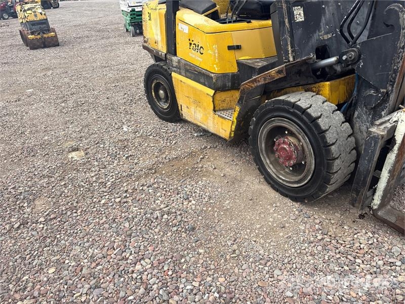 Yale GDP080LJNPBV085 Pneumatic Tire Forklift Forklift trucks - others