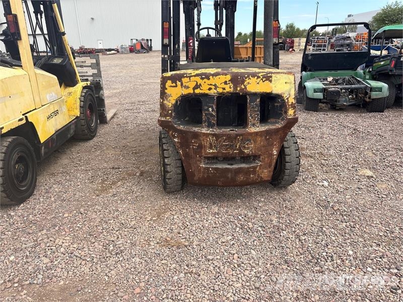 Yale GDP080LJNPBV085 Pneumatic Tire Forklift Forklift trucks - others