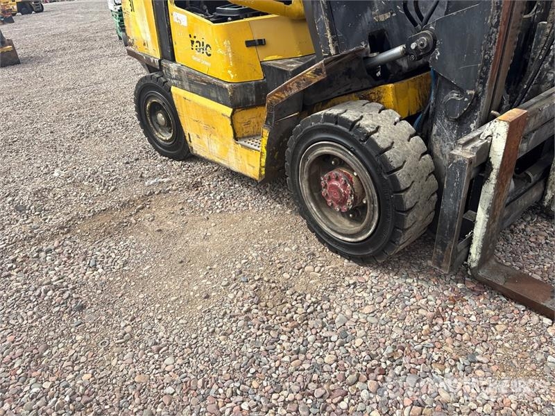 Yale GDP080LJNPBV085 Pneumatic Tire Forklift Forklift trucks - others