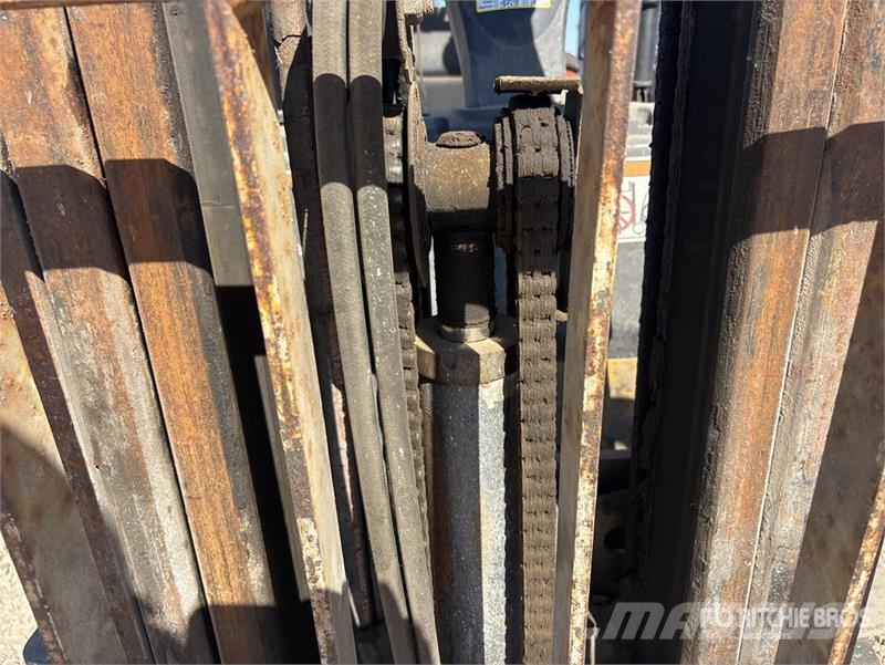 Yale GLC050VX 4800 lb Cushion Tire Forklift Kahveltõstukid - muud