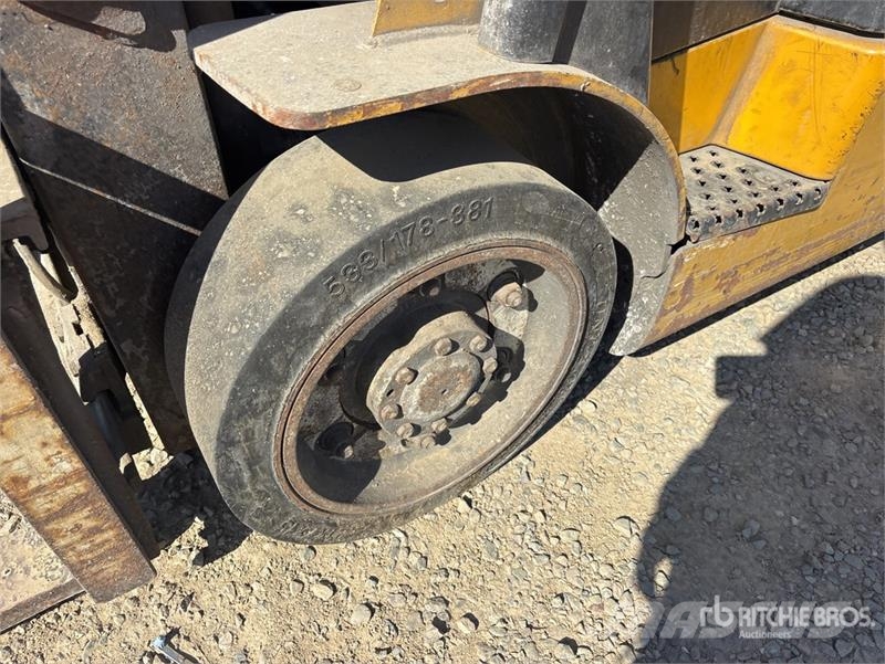 Yale GLC050VX 4800 lb Cushion Tire Forklift Kahveltõstukid - muud