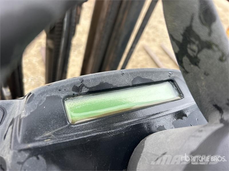 Yale GLP040 3850 lb Cushion Tire Forklift Інше