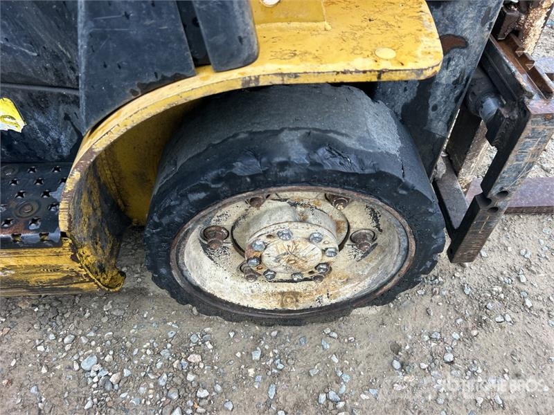 Yale GLP040 3850 lb Forklift フォークリフト - その他