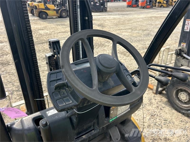 Yale GP050LX 4100 lb Pneumatic Tire Forklift 그 외 지게차