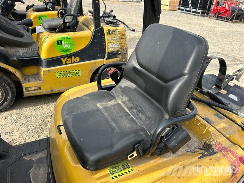 Yale GP050LX 4100 lb Pneumatic Tire Forklift 그 외 지게차