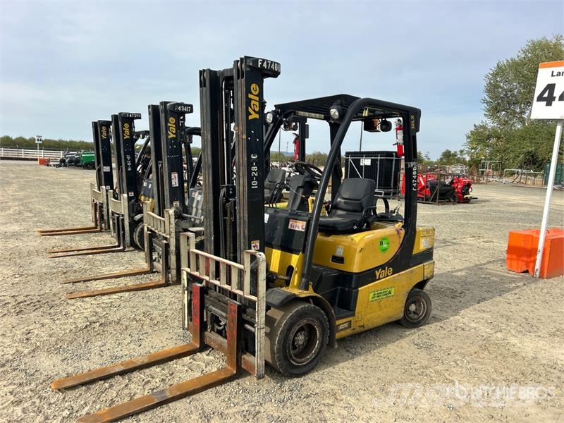 Yale GP050LX 4100 lb Pneumatic Tire Forklift 그 외 지게차