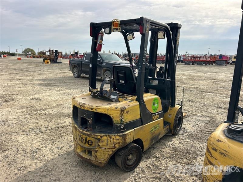 Yale GP050LX 4100 lb Pneumatic Tire Forklift 그 외 지게차