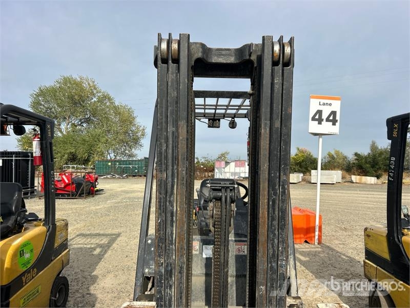 Yale GP050MX 3950 lb Pneumatic Tire Forklift 그 외 지게차