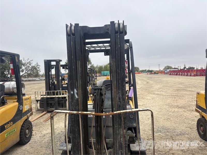 Yale GP050MX 4400 lb Pneumatic Tire Forklift Empilhadeiras - outros